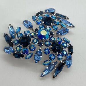 Vtg Sherman Blue Aurora Crystal Pinwheel Brooch Signed | 2.1”